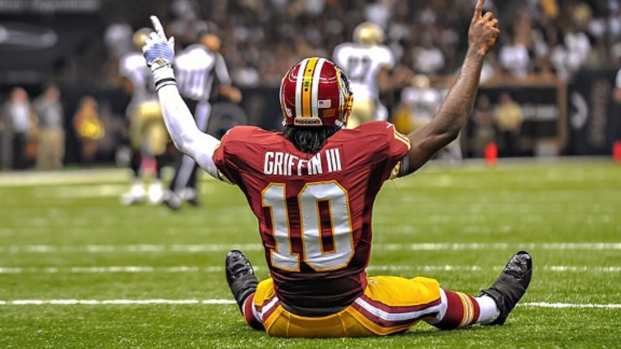 Robert Griffin III says he won't wear knee brace in 2014